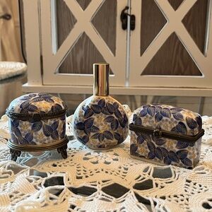 Blue and White Leaf Pattern Miniature Vanity Set of 3